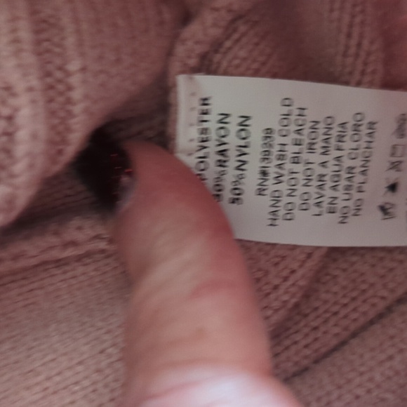 Do +Be blush Pink sweater cold shoulder mock turtleneck cable stitch. Sz L - Picture 7 of 10